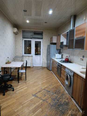 Сдаётся 3-комн. новостройка 130 м², м. Элмляр Академиясы, photo 10 from 28