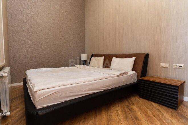 Сдаётся 2-комн. вторичка 131 м², м. Ичеришехер, photo 17 from 21