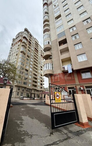 Продаётся 2-комн. новостройка 66 м², м. Нефтчиляр, photo 1 from 14