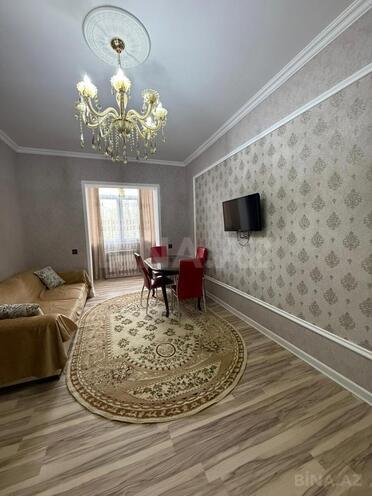 Сдаётся 2-комн. вторичка 55 м², м. Мемар Аджеми, photo 1 from 12