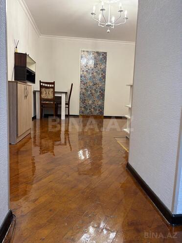 Продаётся 2-комн. вторичка 40 м², м. Иншаатчылар, photo 6 from 13
