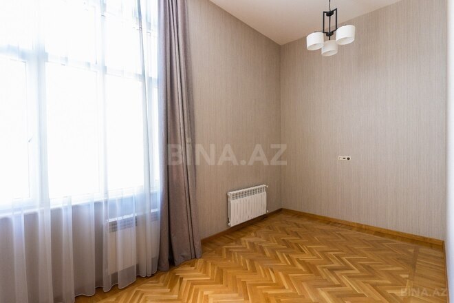 Сдаётся 4-комн. вторичка 291 м², м. Ичеришехер, photo 24 from 28