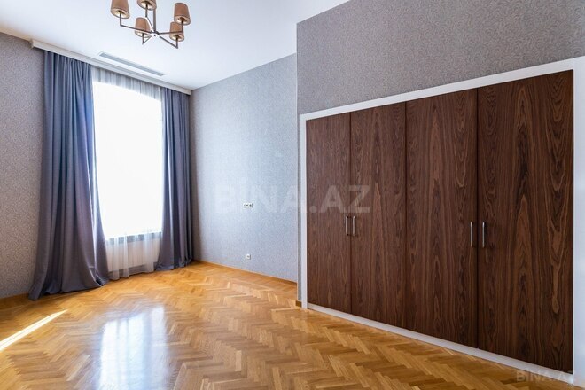 Сдаётся 4-комн. вторичка 291 м², м. Ичеришехер, photo 25 from 28