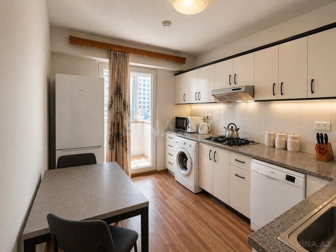 Satılır 4 otaqlı köhnə tikili 120 m², 28 May m., photo 9 from 20