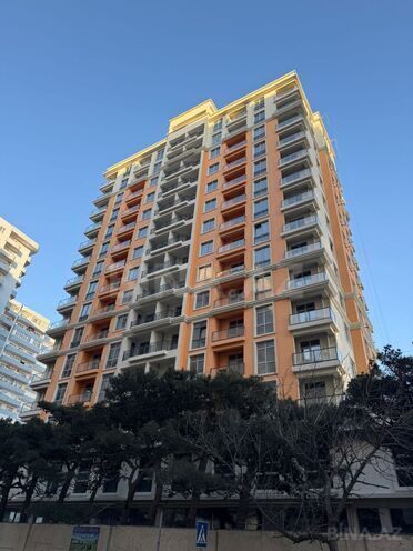 Продаётся 4-комн. новостройка 171 м², м. Кара Караев, photo 3 from 9