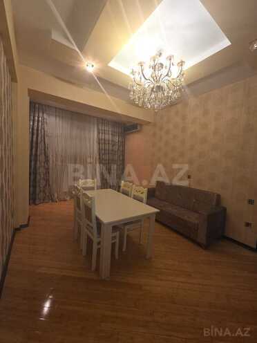 Сдаётся 2-комн. новостройка 52 м², м. Нефтчиляр, photo 1 from 9