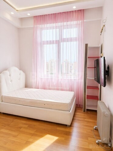 Продаётся 3-комн. новостройка 70 м², м. Низами, photo 6 from 13