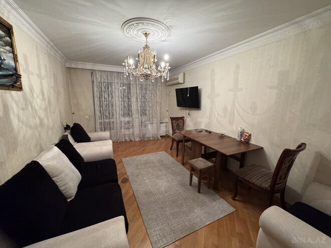 Сдаётся 3-комн. вторичка 70 м², м. Нефтчиляр, photo 3 from 15