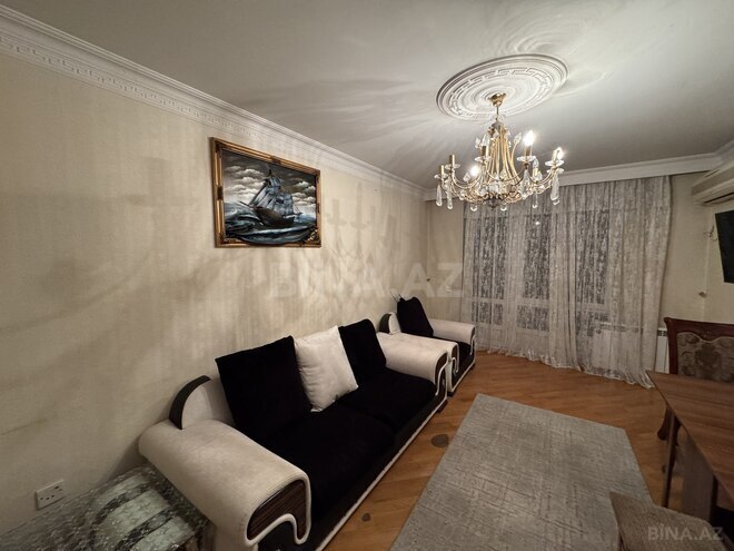Сдаётся 3-комн. вторичка 70 м², м. Нефтчиляр, photo 12 from 15
