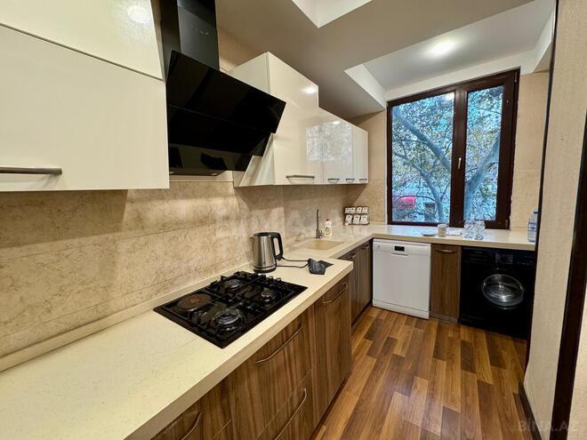 Сдаётся 3-комн. вторичка 100 м², м. Ичеришехер, photo 8 from 21