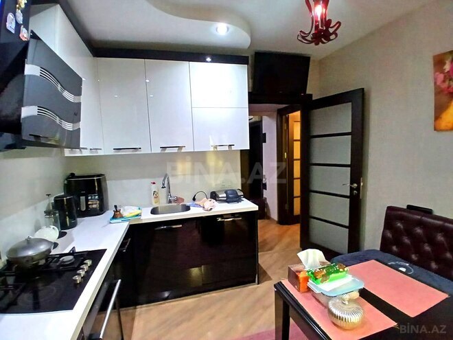 Продаётся 4-комн. вторичка 100 м², м. Кара Караев, photo 8 from 31