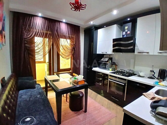 Продаётся 4-комн. вторичка 100 м², м. Кара Караев, photo 7 from 31