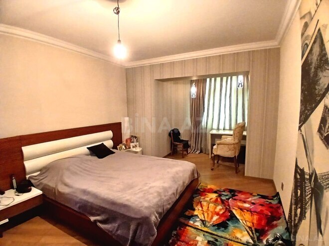 Продаётся 4-комн. вторичка 100 м², м. Кара Караев, photo 17 from 31