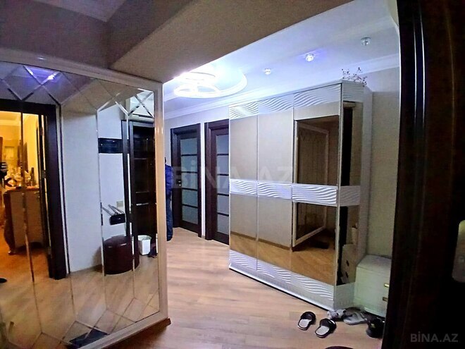 Продаётся 4-комн. вторичка 100 м², м. Кара Караев, photo 13 from 31