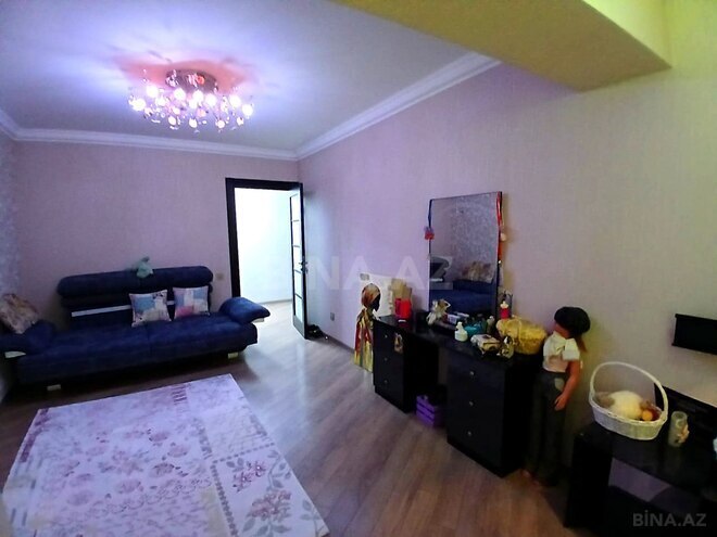 Продаётся 4-комн. вторичка 100 м², м. Кара Караев, photo 18 from 31