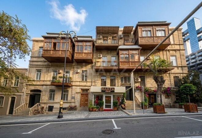 Продаётся 3-комн. вторичка 90 м², м. Ичеришехер, photo 1 from 32