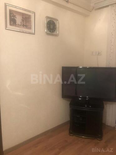 Satılır 3 otaqlı köhnə tikili 85 m², Qara Qarayev m., photo 15 from 32