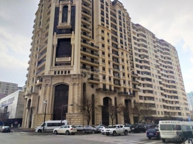 Продаётся 3-комн. новостройка 110 м², м. Гянджлик, photo 1 from 7