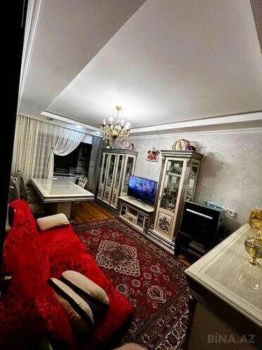 Продаётся 4-комн. вторичка 68 м², м. Ази Асланов, photo 3 from 15