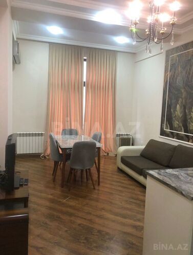 Сдаётся 2-комн. новостройка 55 м², м. Низами, photo 1 from 10