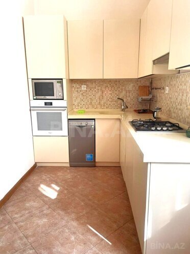 Сдаётся 4-комн. вторичка 130 м², м. Ичеришехер, photo 11 from 15