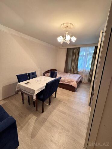 Продаётся 1-комн. вторичка 30 м², м. Кара Караев, photo 3 from 13