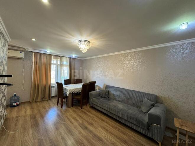 Satılır 3 otaqlı köhnə tikili 75 m², İnşaatçılar m., photo 1 from 15