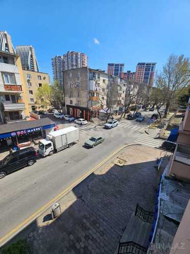 Satılır 2 otaqlı köhnə tikili 40 m², Elmlər Akademiyası m., photo 1 from 11