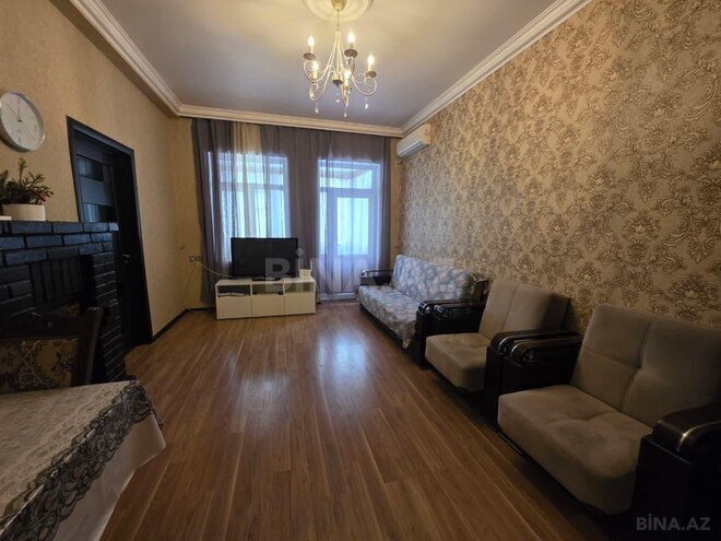 Сдаётся 3-комн. вторичка 70 м², м. Кара Караев, photo 4 from 14