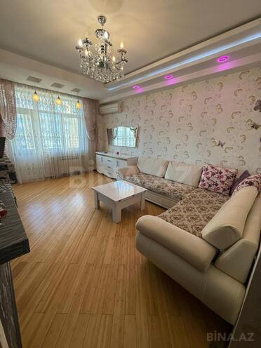 Сдаётся 2-комн. новостройка 70 м², м. Иншаатчылар, photo 1 from 17
