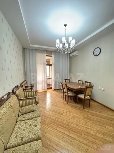 Сдаётся 3-комн. вторичка 100 м², м. Нариман Нариманов, photo 1 from 19