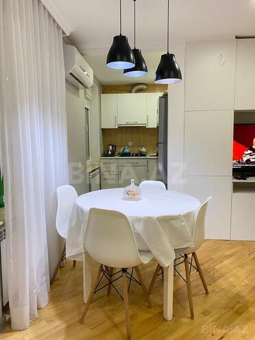 Продаётся 2-комн. вторичка 50 м², м. Низами, photo 5 from 18