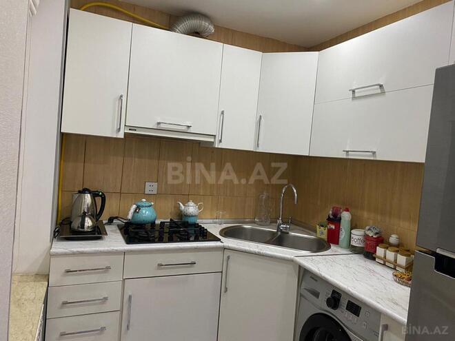 Продаётся 2-комн. вторичка 50 м², м. Низами, photo 6 from 18