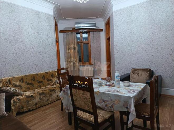 Satılır 4 otaqlı köhnə tikili 78 m², Nəsimi r., photo 1 from 8