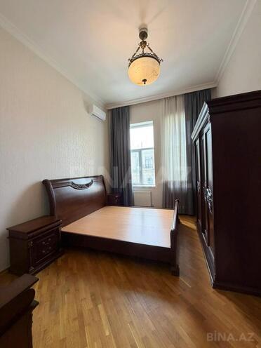 İcarəyə verilir 3 otaqlı köhnə tikili 118 m², Sahil m., photo 9 from 24