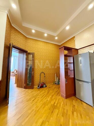 İcarəyə verilir 3 otaqlı köhnə tikili 118 m², Sahil m., photo 18 from 24