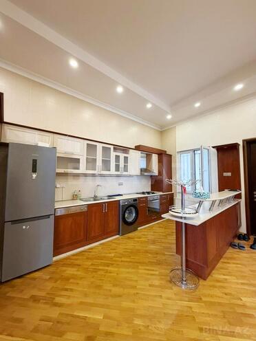 İcarəyə verilir 3 otaqlı köhnə tikili 118 m², Sahil m., photo 12 from 24