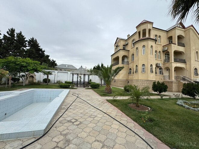 Satılır 7 otaqlı həyət evi/bağ evi 380 m², Buzovna q., photo 1 from 32