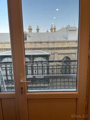 İcarəyə verilir 2 otaqlı köhnə tikili 60 m², Sahil m., photo 11 from 12