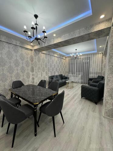 Продаётся 3-комн. новостройка 134 м², м. Кара Караев, photo 1 from 12