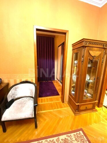 Продаётся 2-комн. вторичка 43 м², м. Нариман Нариманов, photo 5 from 13