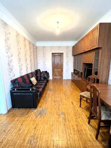 Satılır 2 otaqlı köhnə tikili 55 m², Memar Əcəmi m., photo 3 from 10
