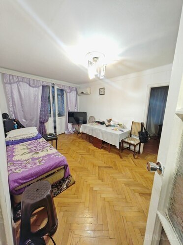 Продаётся 2-комн. вторичка 45 м², м. Элмляр Академиясы, photo 1 from 10