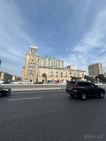 Продаётся 3-комн. новостройка 114 м², м. Нариман Нариманов, photo 1 from 8