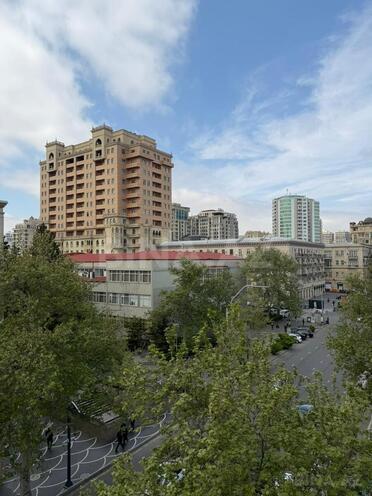 Сдаётся 3-комн. новостройка 122 м², м. Сахил, photo 15 from 32