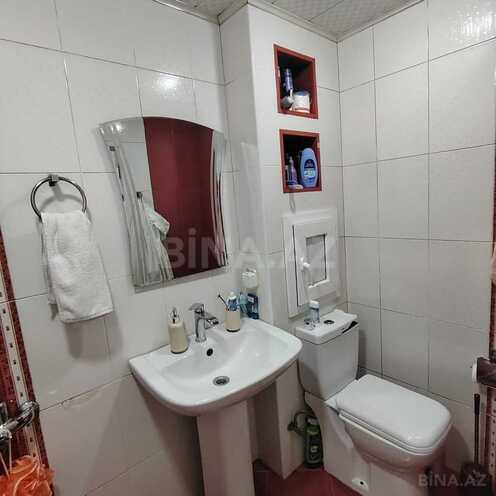 Satılır 3 otaqlı köhnə tikili 70 m², Qara Qarayev m., photo 6 from 8