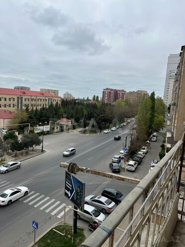 Satılır 2 otaqlı köhnə tikili 74 m², Yasamal q., photo 3 from 14