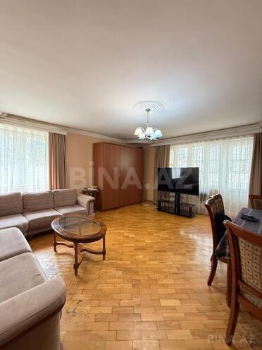 Продаётся 3-комн. вторичка 95 м², м. 8 ноября, photo 1 from 15