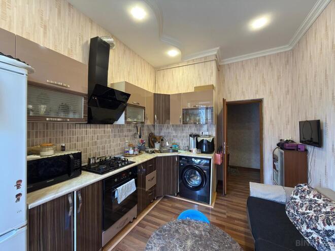 Продаётся 2-комн. вторичка 60 м², м. Элмляр Академиясы, photo 8 from 18