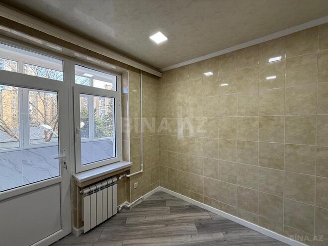 Satılır 4 otaqlı köhnə tikili 100 m², Xalqlar Dostluğu m., photo 24 from 30